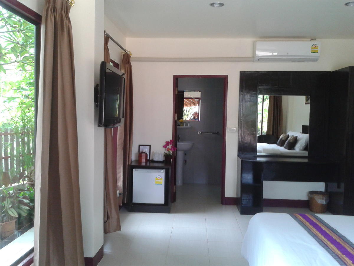 Baan Kieng Fah Resort Chongmek Ban Nong Mek  部屋 写真